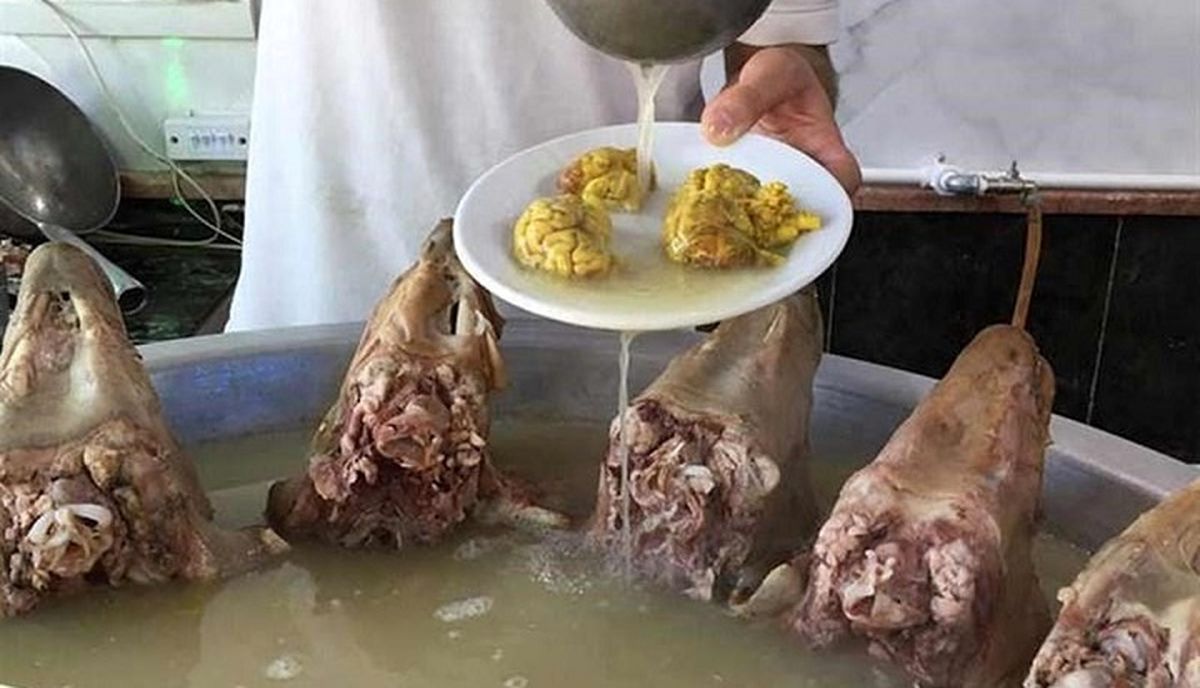 ویدئو | کله‌پاچه و پیاز با روکش طلا در یک رستوران