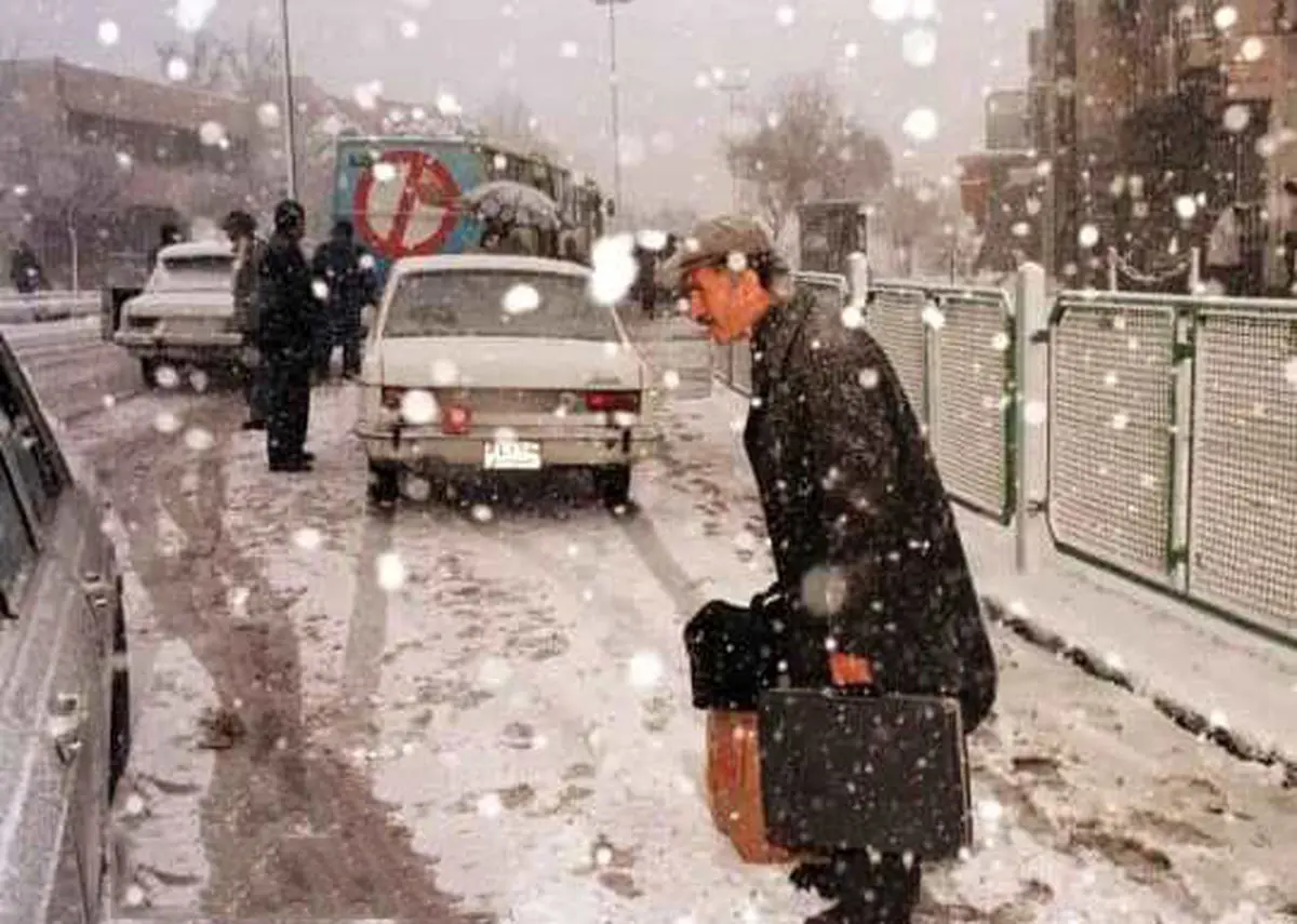 قاب تاریخ| دزد و پاسبان، مرد فوتبال سال ۵۲ و...