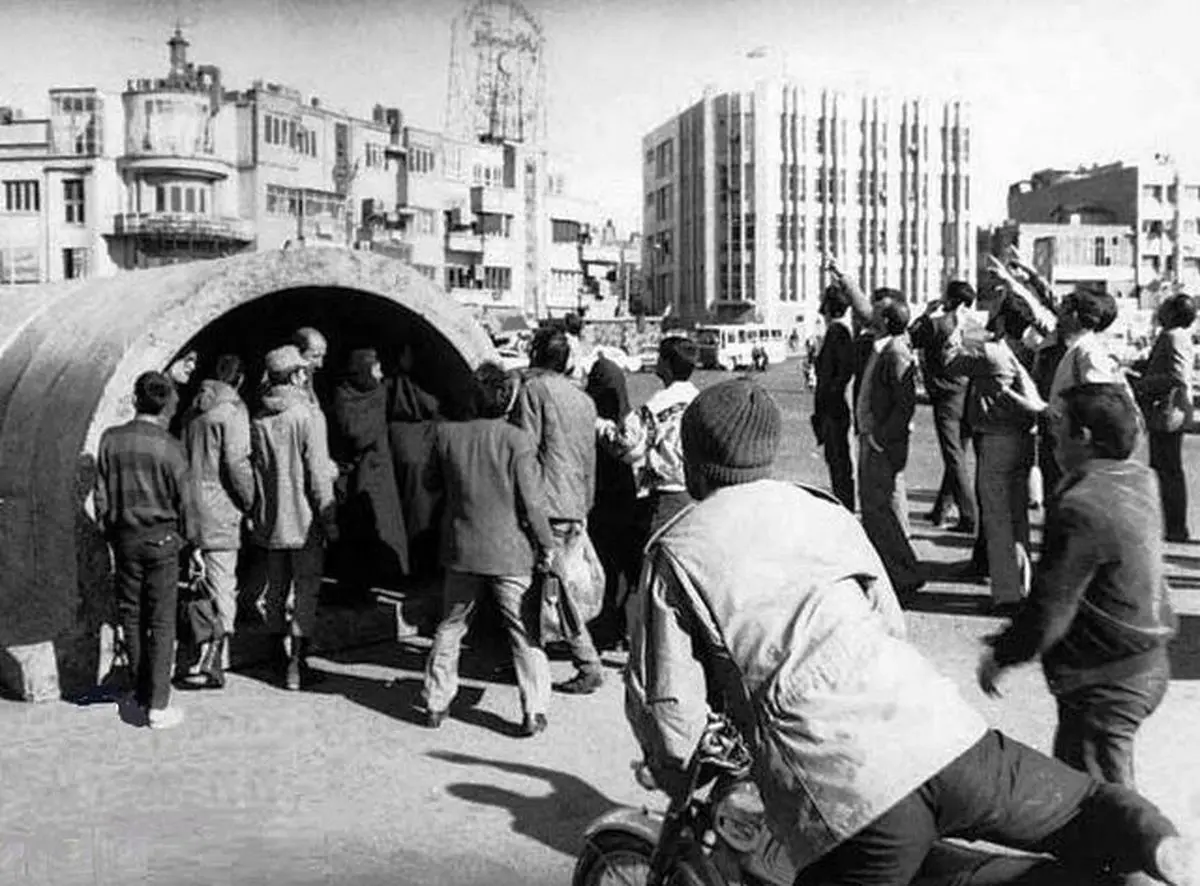 ‌۱۰۰‌خاطره پراکنده| در‌ کنار‌ مردم وحشت‌زده هراسان