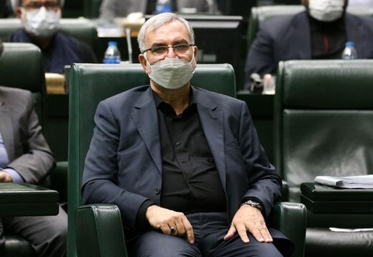 منتشرکننده کارت واکسن وزیر بهداشت تحت تعقیب قرار میگیرد