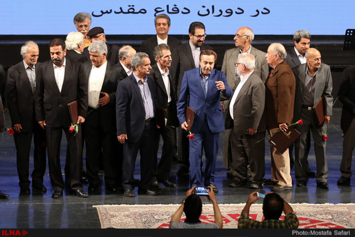 ببینید | نظر محمد گلریز درباره آهنگ «مثلا روم زوم کنی»