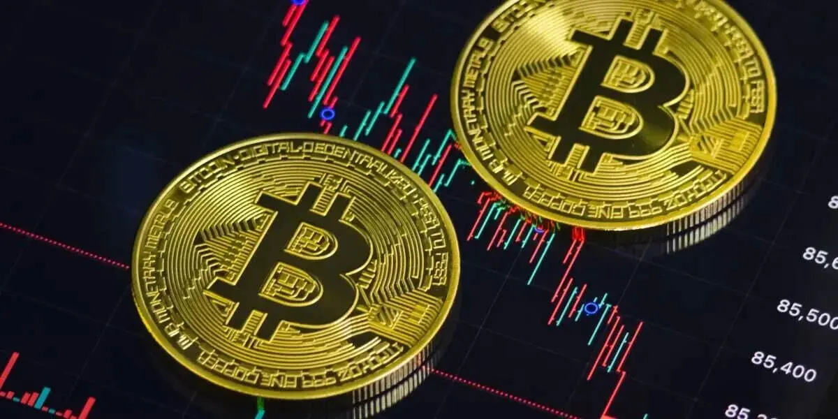 آسمان لرزید، بیت‌کوین فرو ریخت