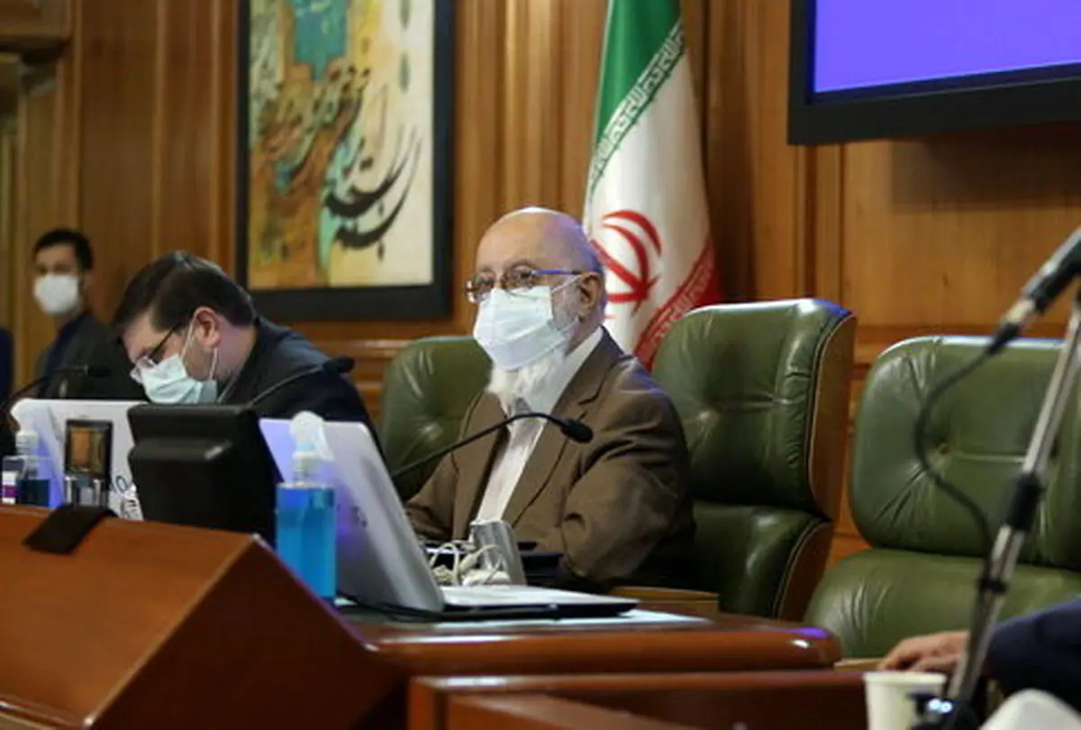 اتوبوس‌ کارتن‌خواب‌ها از سطح شهر جمع می‌شوند؟