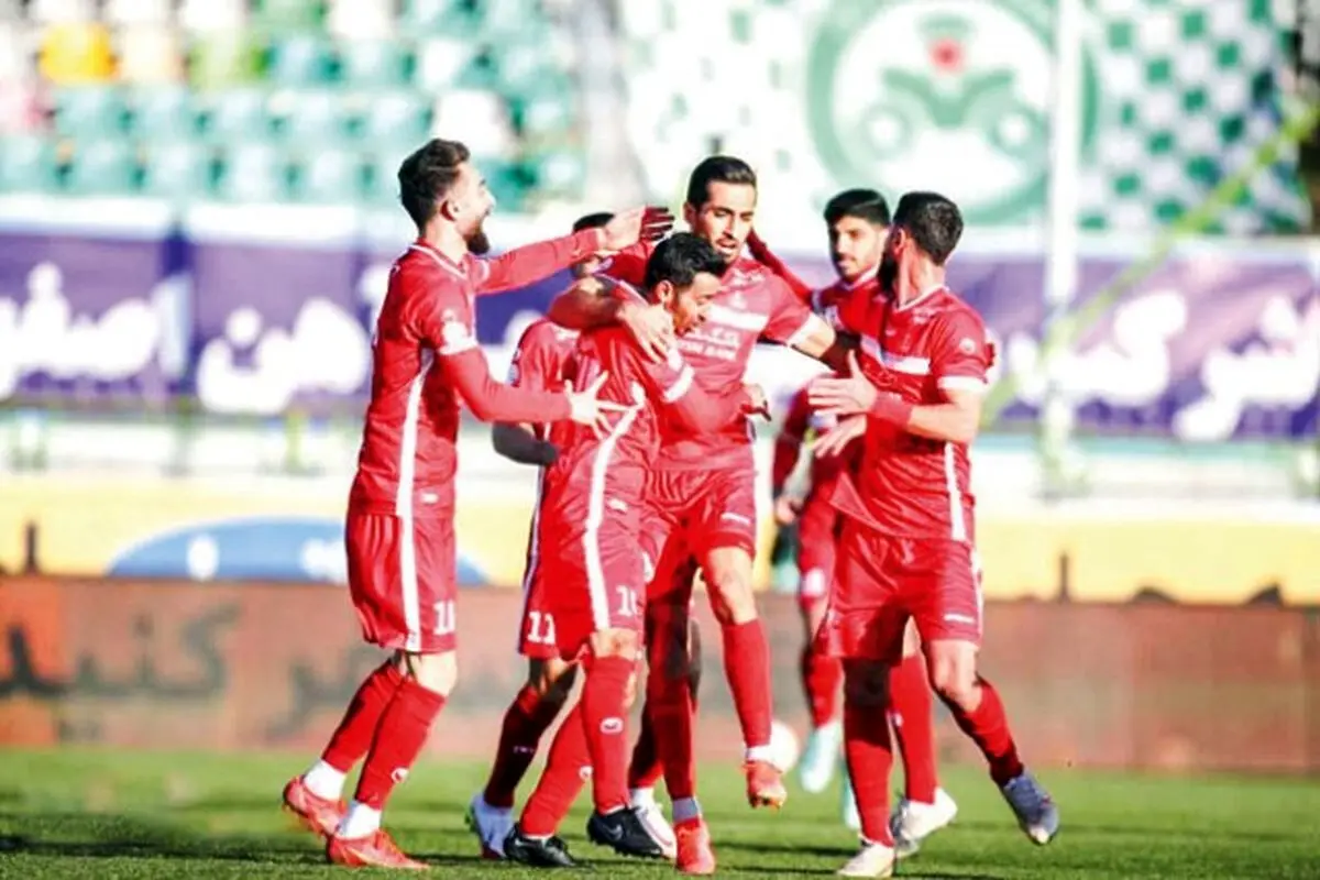 ‌نمایش کم‌نقص پرسپولیس و حذف سپاهان و فولاد