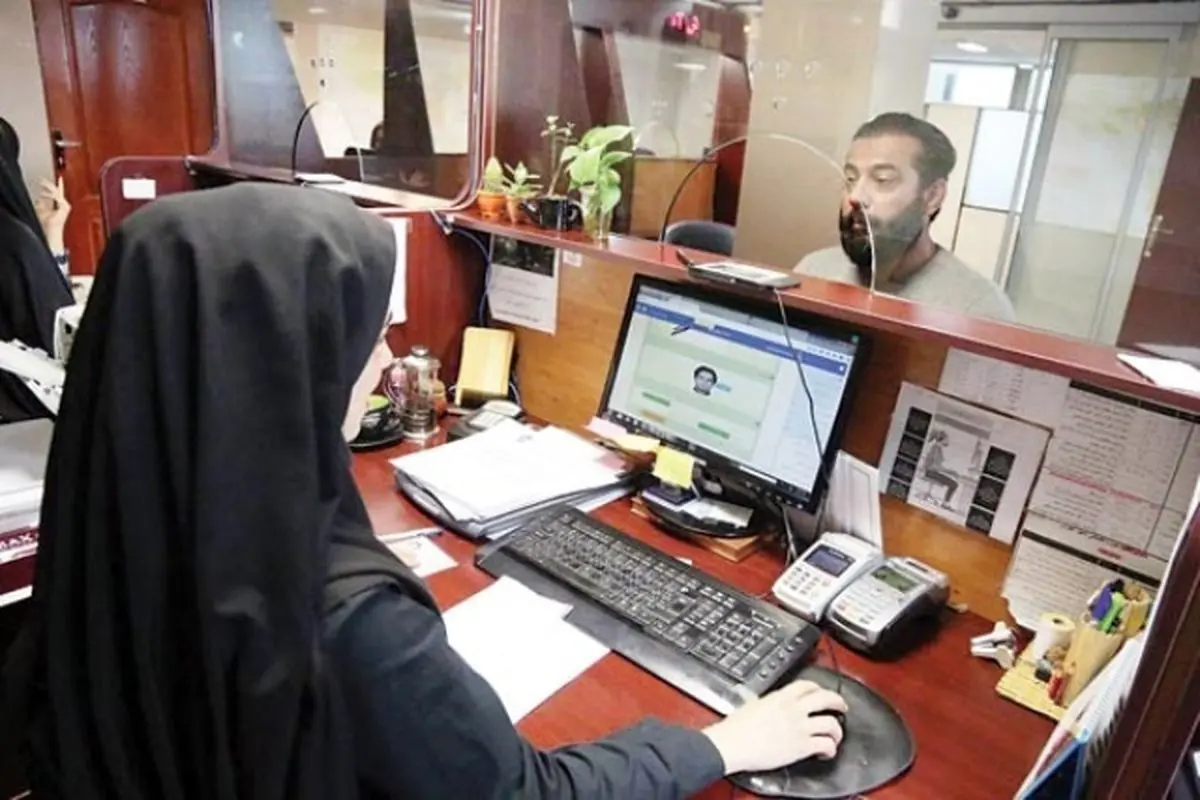 محتاطانه درباره پلیس به اضافه۱۰