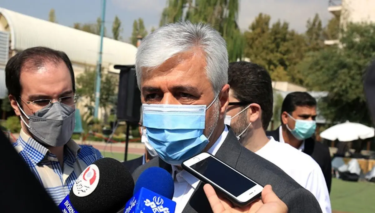 وزیر هم نمی‌داند بازی ایران و عراق تماشاگر دارد یا نه!
