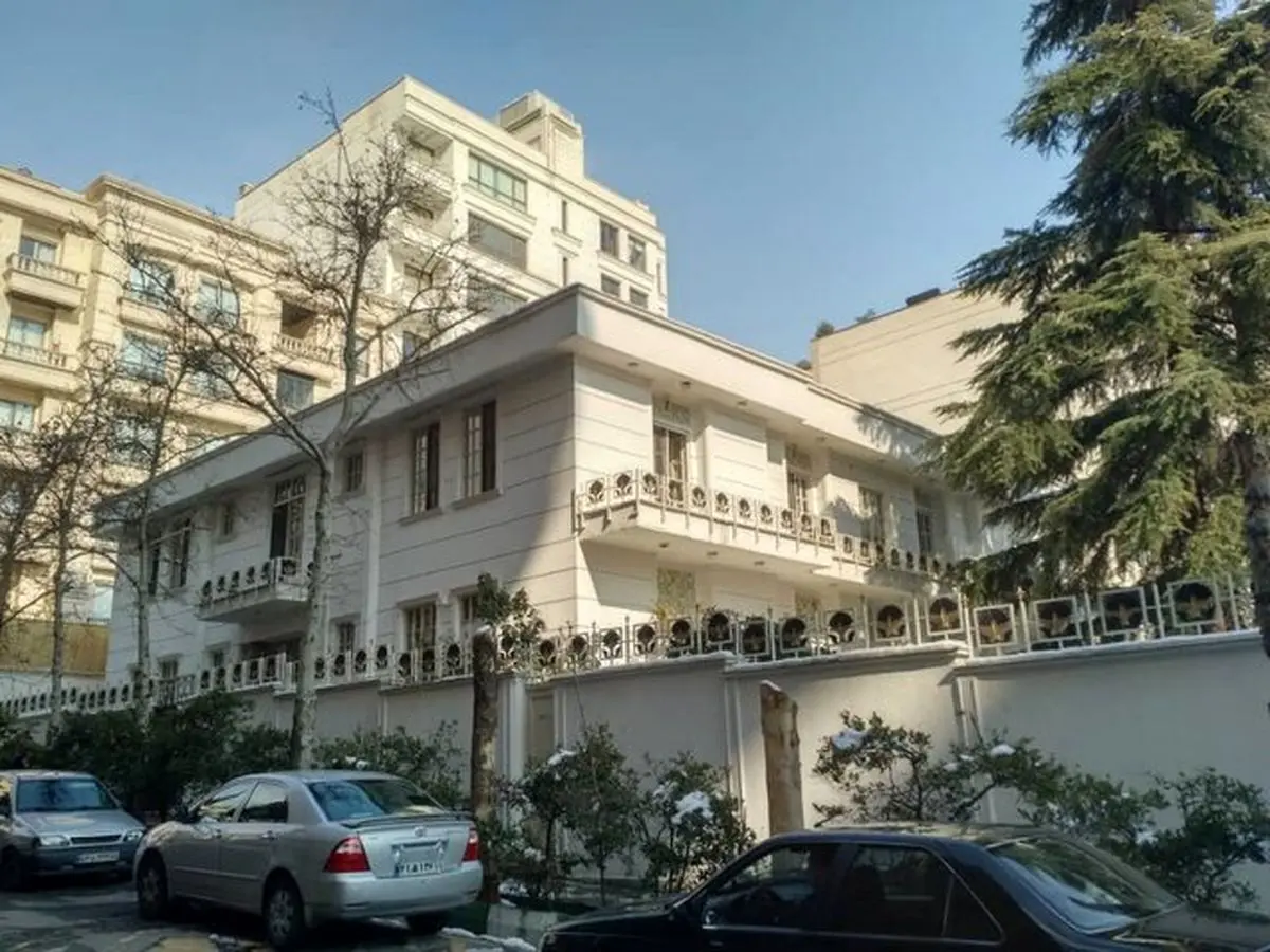 تخریب یک خانه تاریخی در تهران
