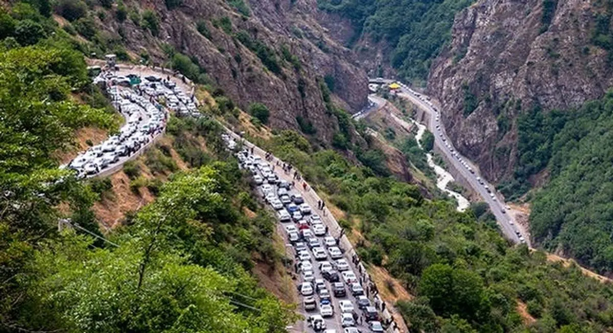 وضعیت سهمگین ترافیک در جاده چالوس، هراز و فشم