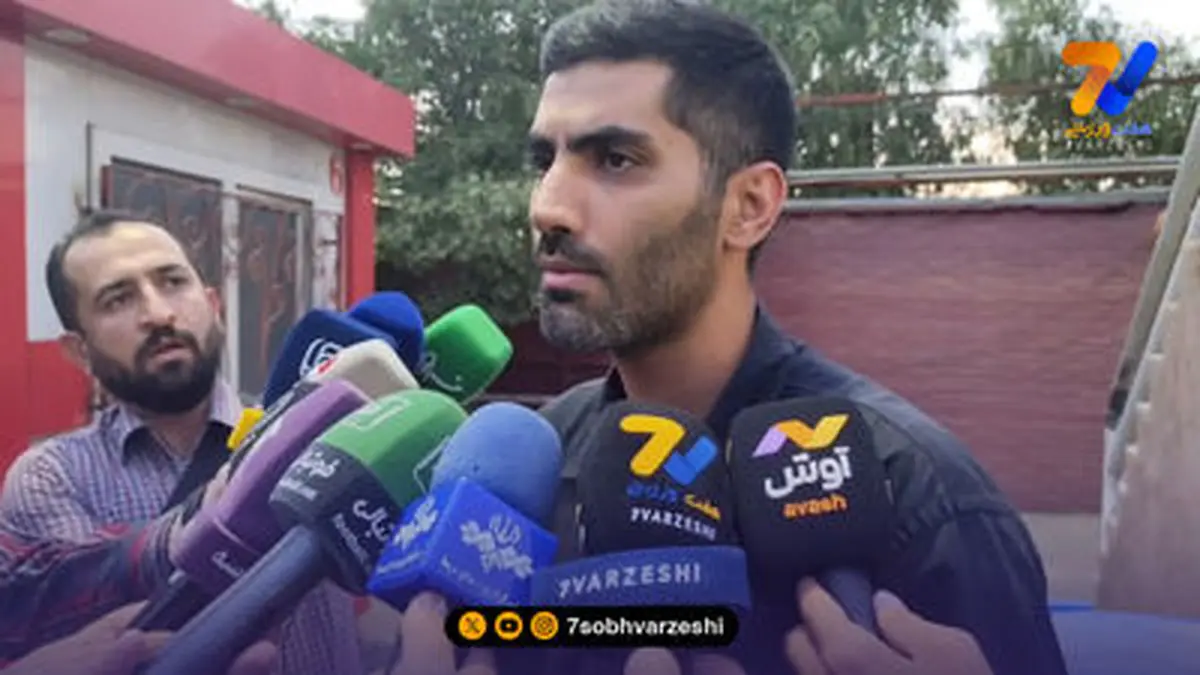 “انصاری” با مداح معروف و گزینه مدیرعاملی پرسپولیس به بانک شهر رفت!