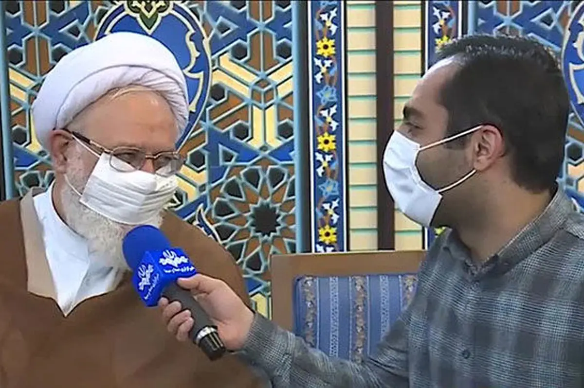 ببینید | شوخی روحانی پرسپولیسی با رنگ آبی میکروفون