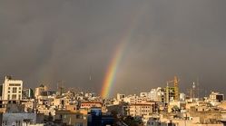 تماشا کنید | لحظه شکل گرفتن رنگین کمان در آسمان تهران
