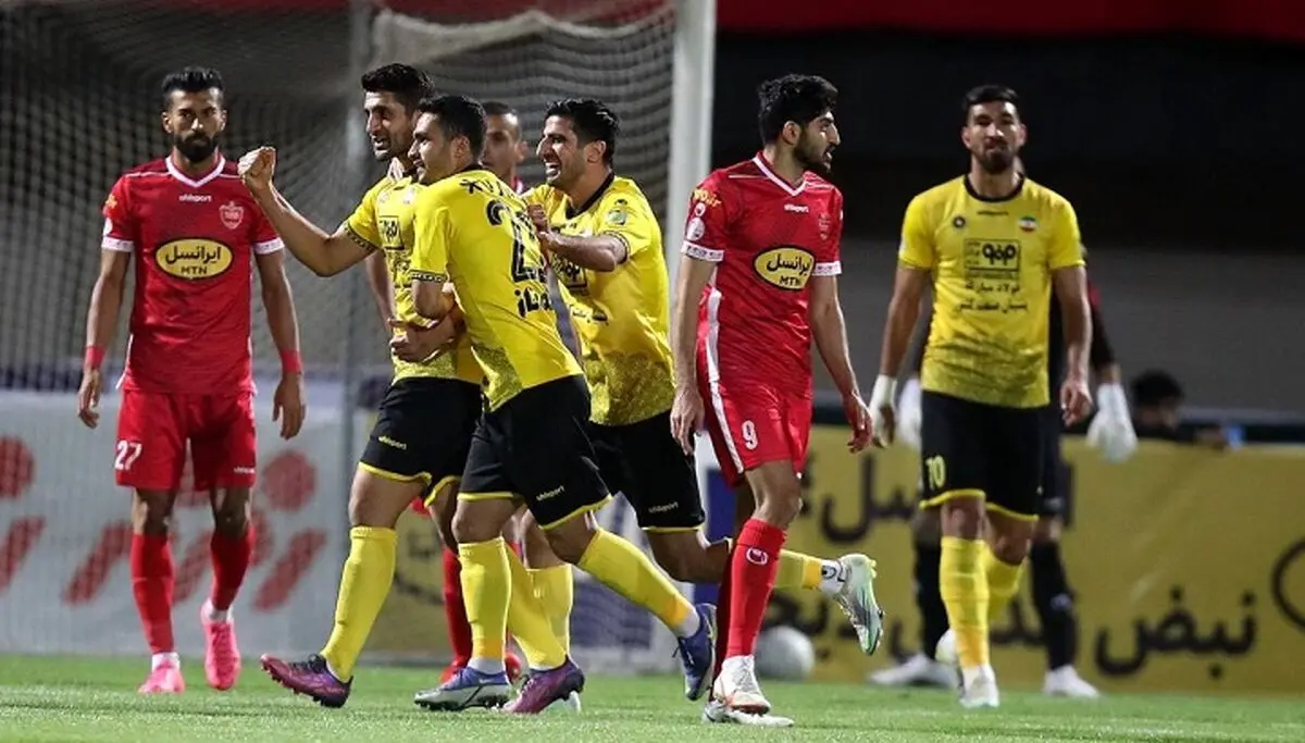 پرسپولیس ۱-۲ سپاهان؛ استقلال در سیرجان قهرمان لیگ برتر شد