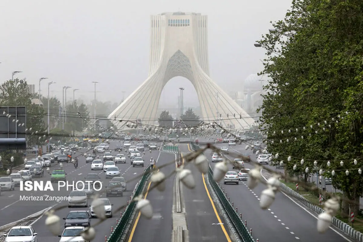 استقرار اورژانس در شش میدان تهران به‌خاطر آلودگی