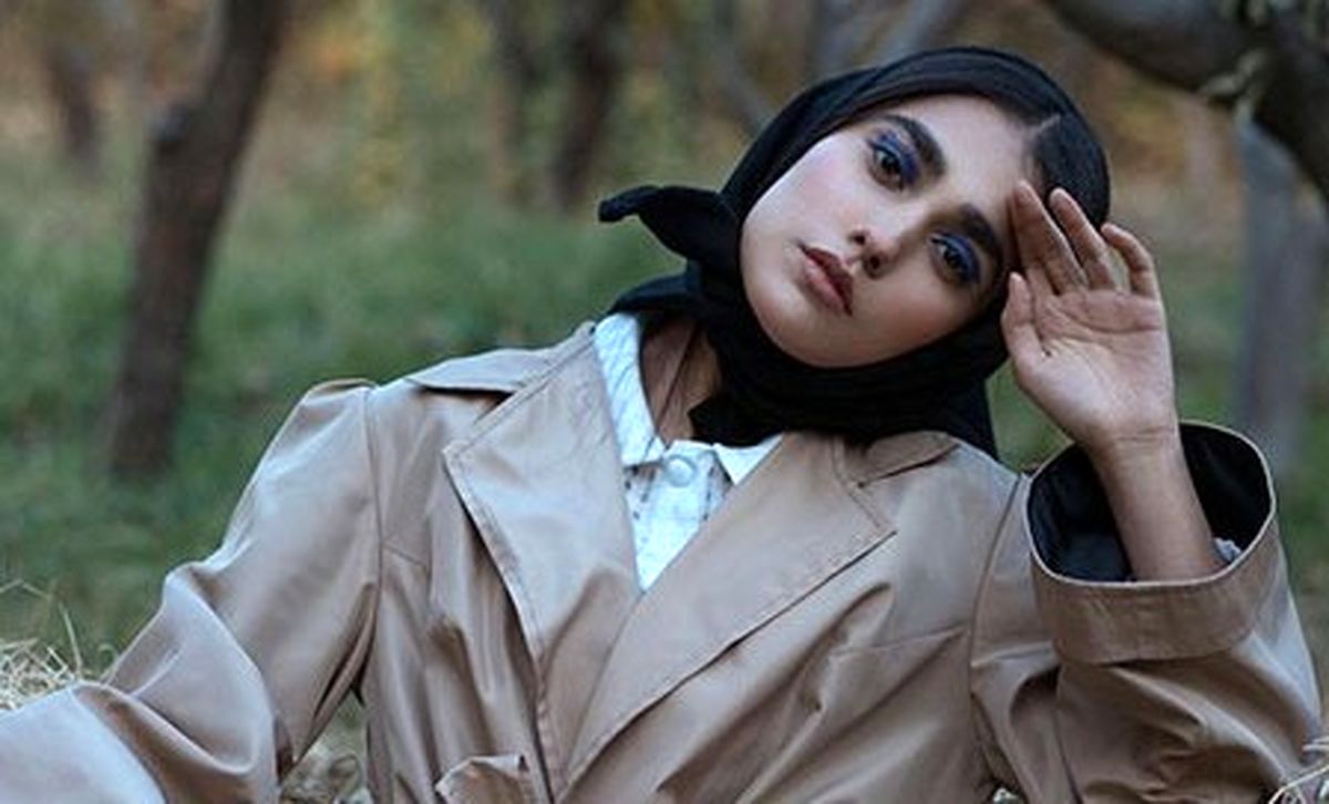 نگاهی به استایل مدرسهای و متفاوت آدرینا صادقی، مائده سریال احضار با کوله پشتی خشمگین + عکس