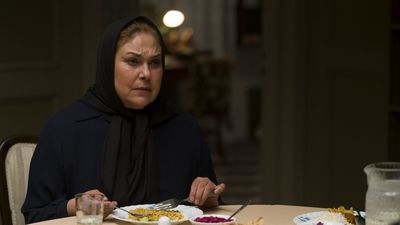 کل‌کل امین حیایی و مهران مدیری؛ وقتی امین حیایی بوی کالباس میده!