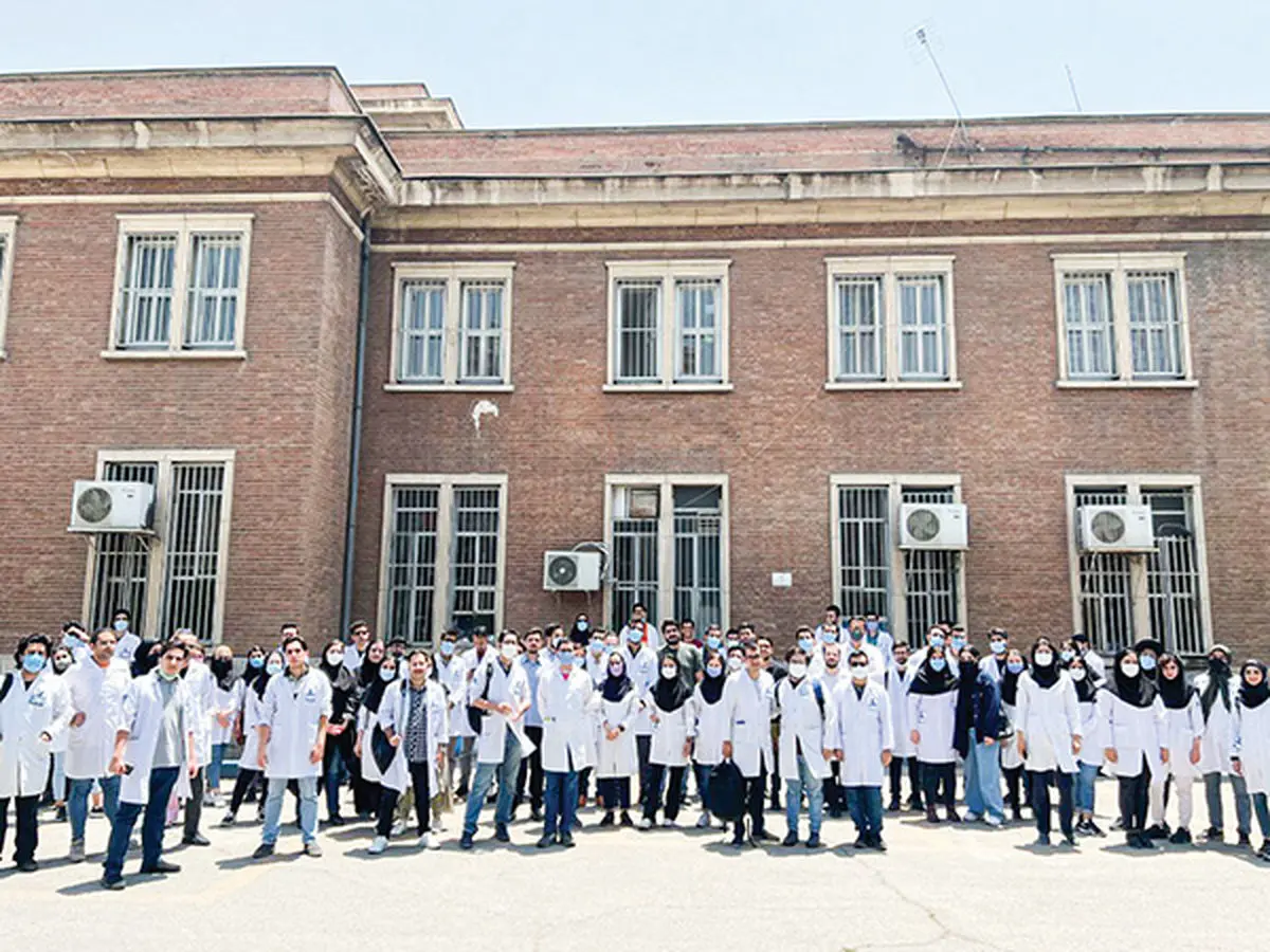 با ساختار طبقاتی جامعه پزشکان آشنا شوید