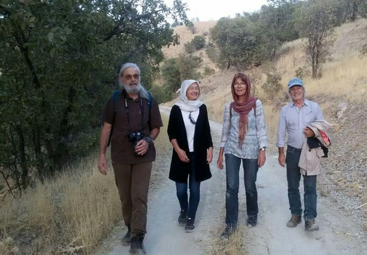 توضیح ضرغامی درباره آزادی حجاب توریست‌های روس در ایران