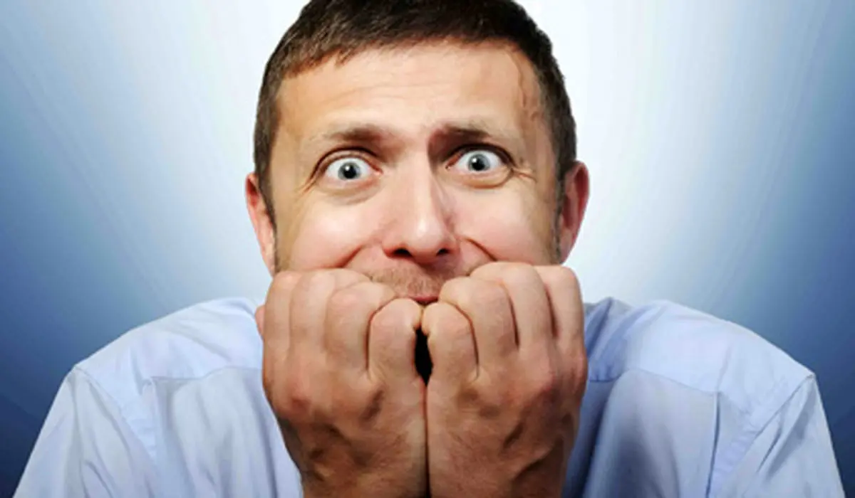 ناخن جویدن دلیلی بر کمال‌گرا بودن است؟