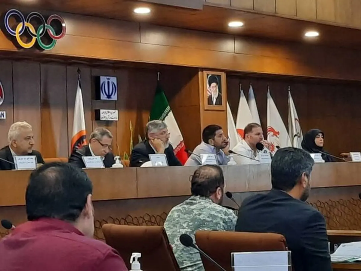 تماشا کنید | مشاجره لفظی علیرضا دبیر و پولادگر