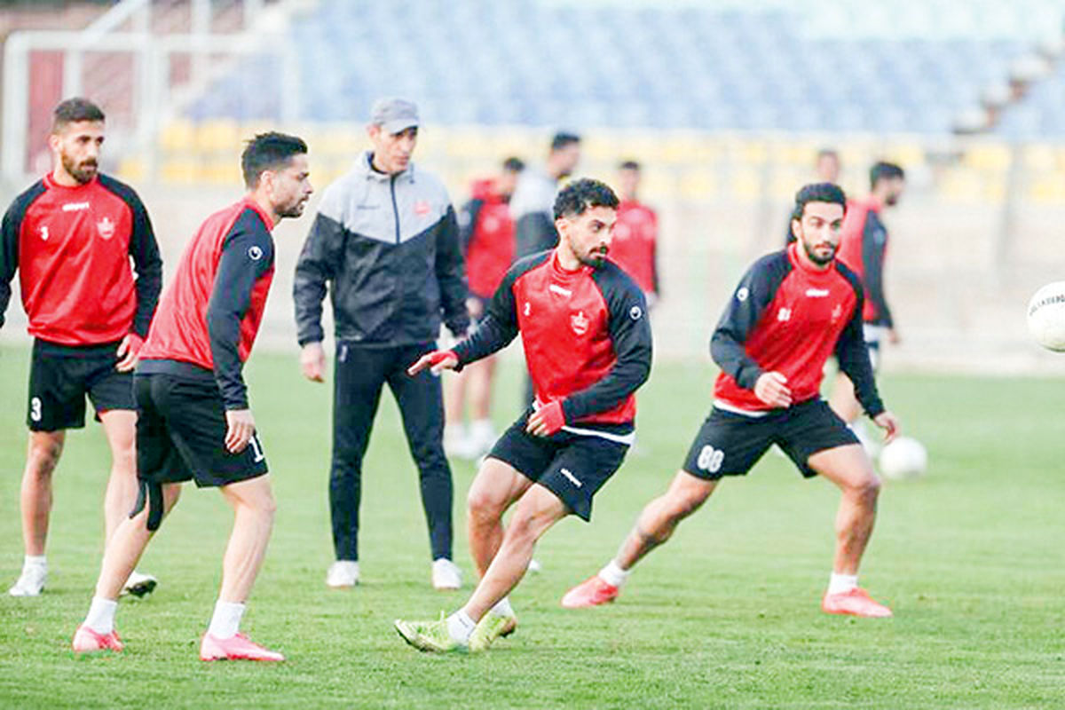 یک جای خالی در فهرست پرسپولیس ‌و چند گزینه
