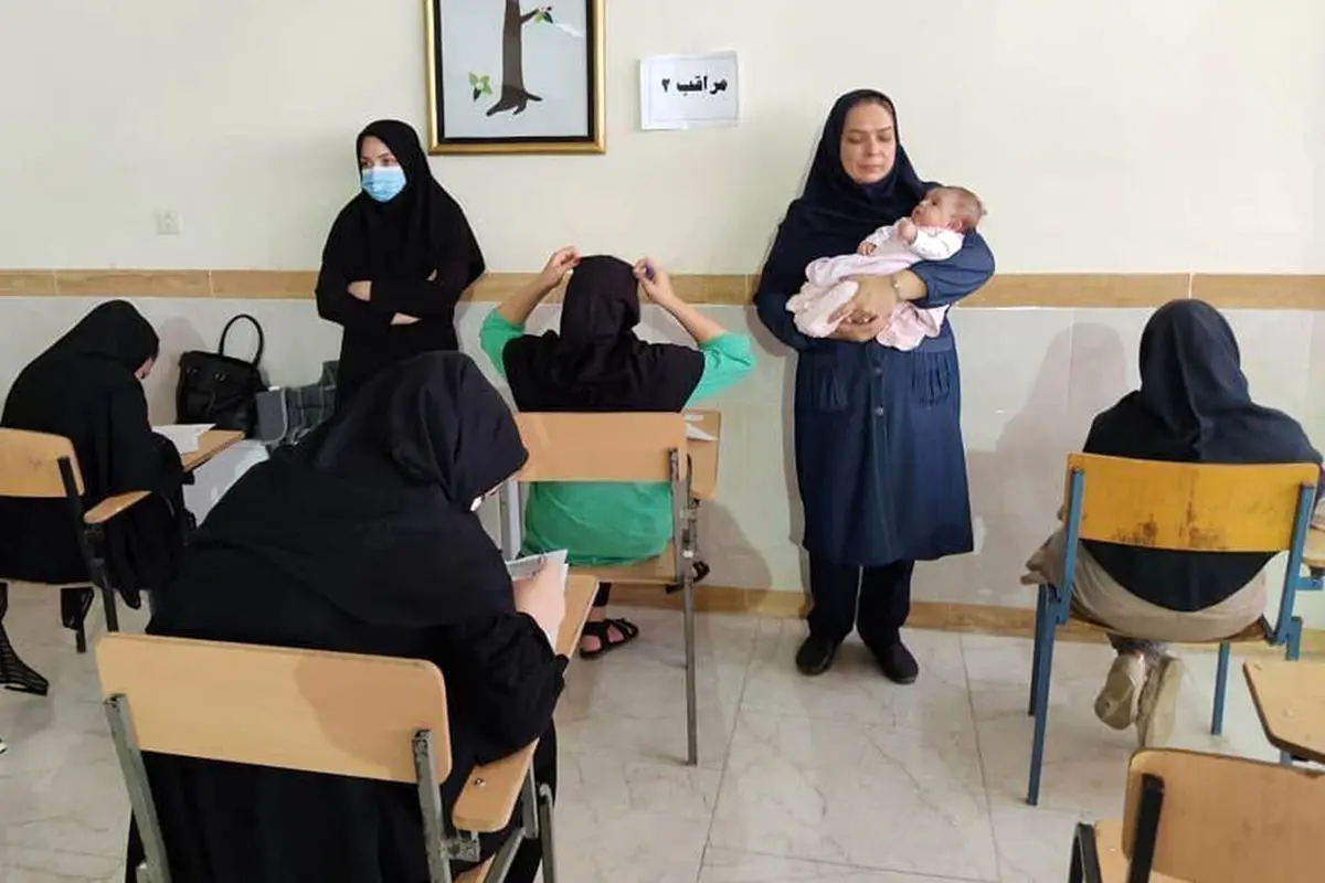 تماشا کنید | تصویری متفاوت از جلسه آزمون کنکور