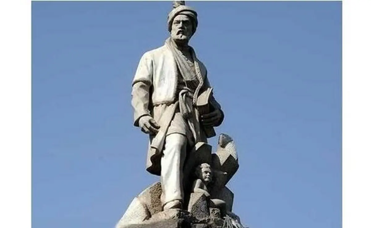 واکنش شورای شهر به دو رنگ شدن مجسمه فردوسی