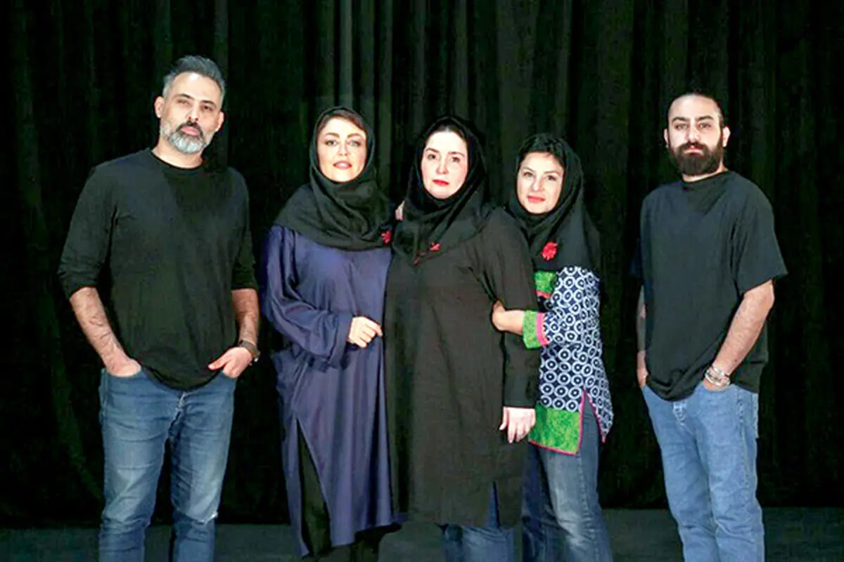 ‌روایتی از فرزانه؛ دخترک دستفروش مترو