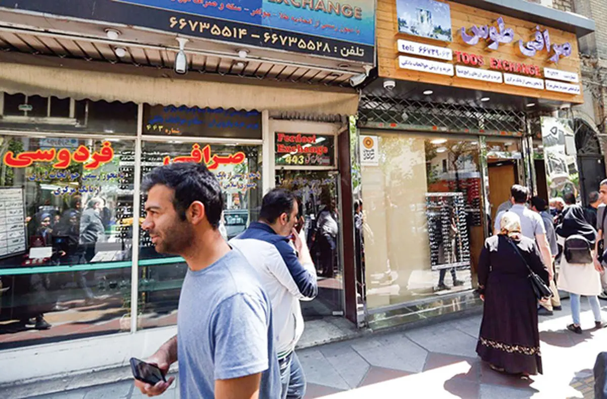 کاهش ناگهانی ‌سهمیه‌ ارز‌ ‌مسافرتی‌