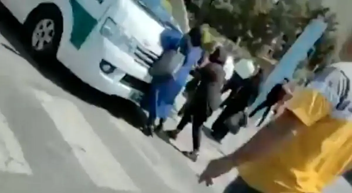 عذرخواهی پلیس از مادری که دخترش توسط گشت ارشاد بازداشت شد