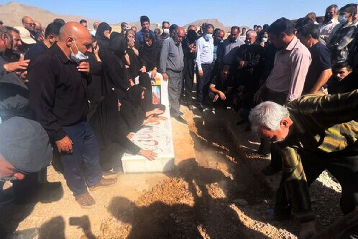 نبش قبر غیرقانونی برادر مالک متروپل توسط خانواده قربانیان