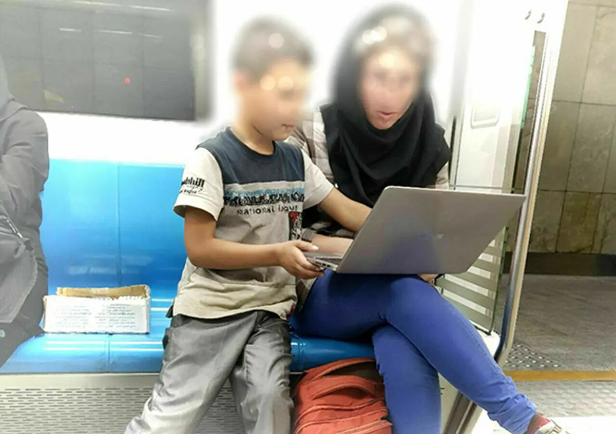 زورگیری با اشک و آه و ناله وسط مترو