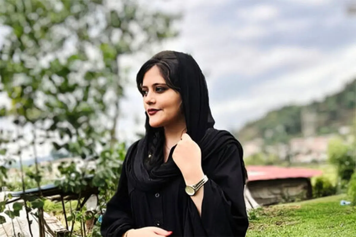 پیکر مهسا امینی در زادگاهش سقز به خاک سپرده شد