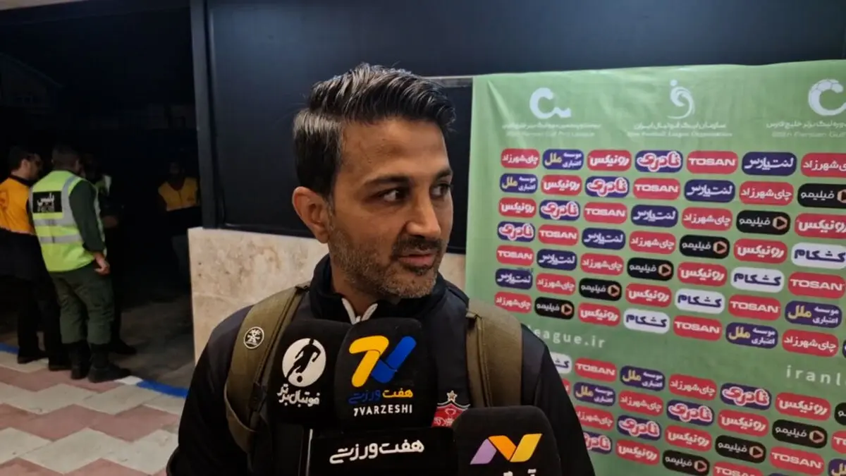 خانبان: به درخواست آقا وحید در پرسپولیس ماندم