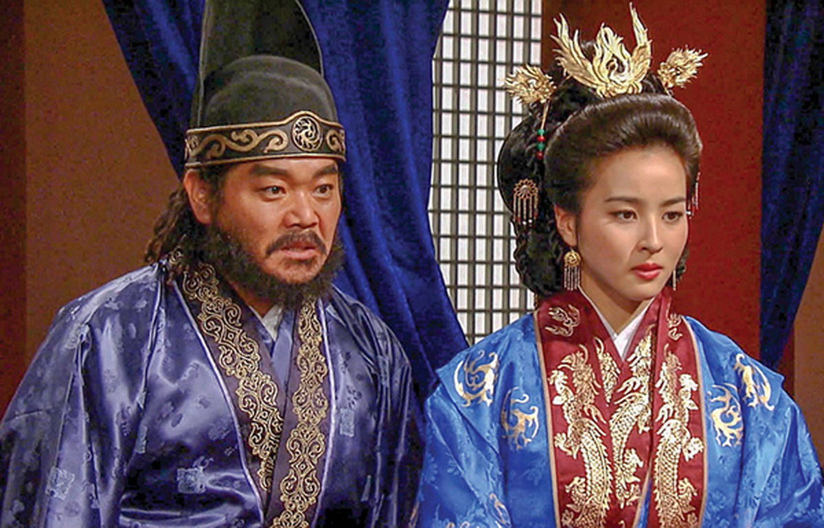 پرچم جومونگ همچنان بالاست