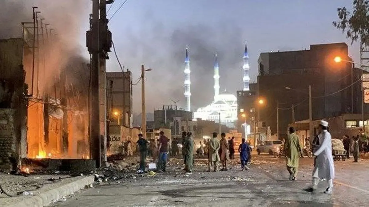 فرمانده انتظامی زاهدان و رئیس کلانتری ۱۶ زاهدان برکنار شدند
