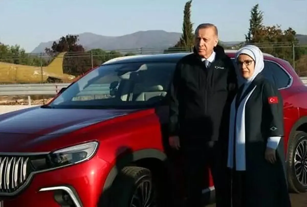 تصاویر | ژست های اردوغان و همسر کنار کراس اور ملی ترکیه