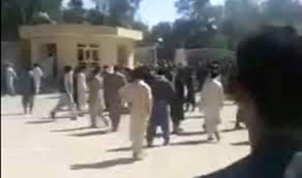 ببینید | گزارش تسنیم از حمله امروز به فرمانداری خاش