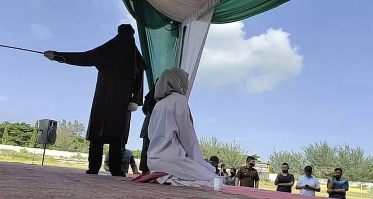 مجازات دختر ۲۲ساله افغان به جرم حرف زدن با راننده تاکسی‌