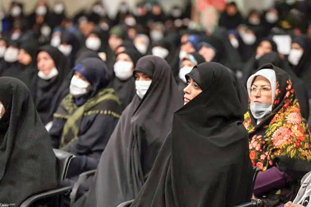 این هفت زن که در حسینیه امام خمینی حاضر شدند