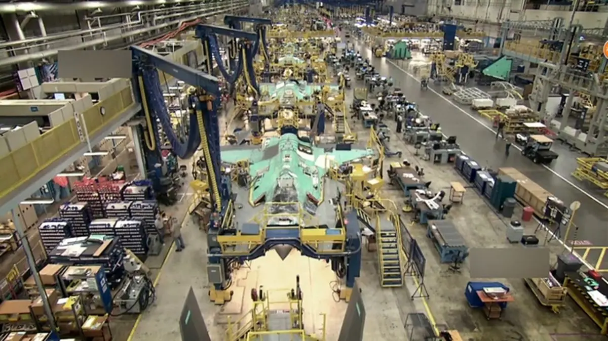 رسانه اسرائیلی: 24 جنگنده روسی آماده تحویل به تهران است