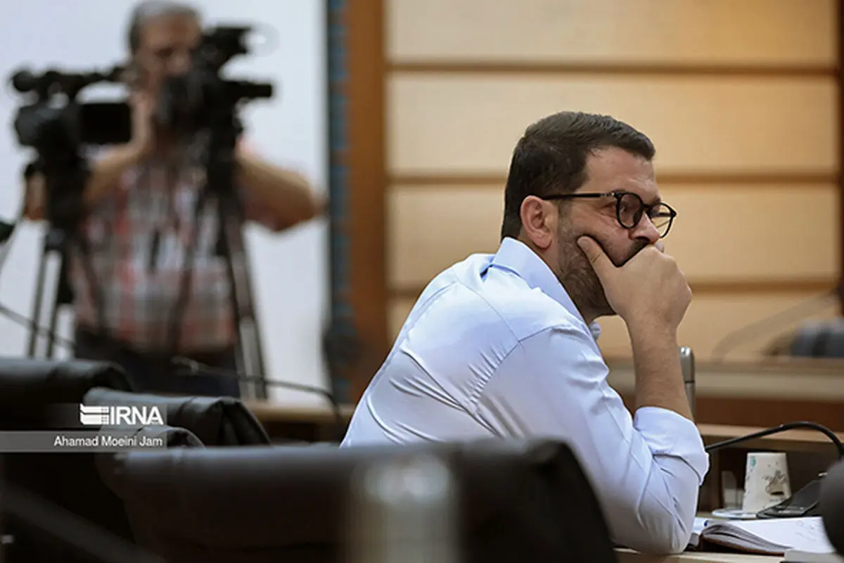مواضع شگفت‌انگیز‌ پژمان بازغی