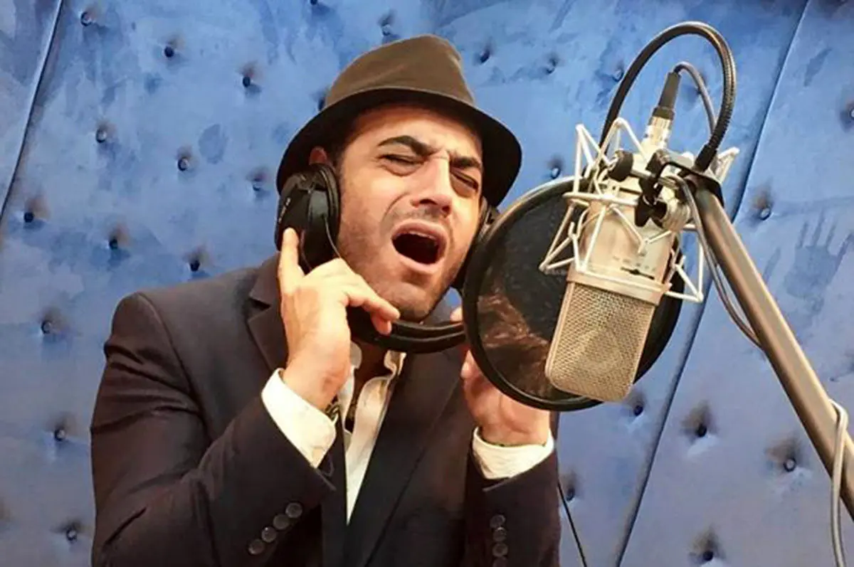 لطفا حواس‌تان به تیتراژخوان‌ها باشد!