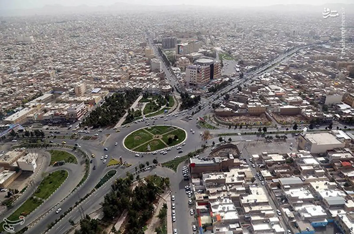 چهره‌های مشهور غیرروحانی‌ از دینی‌ترین شهر ایران