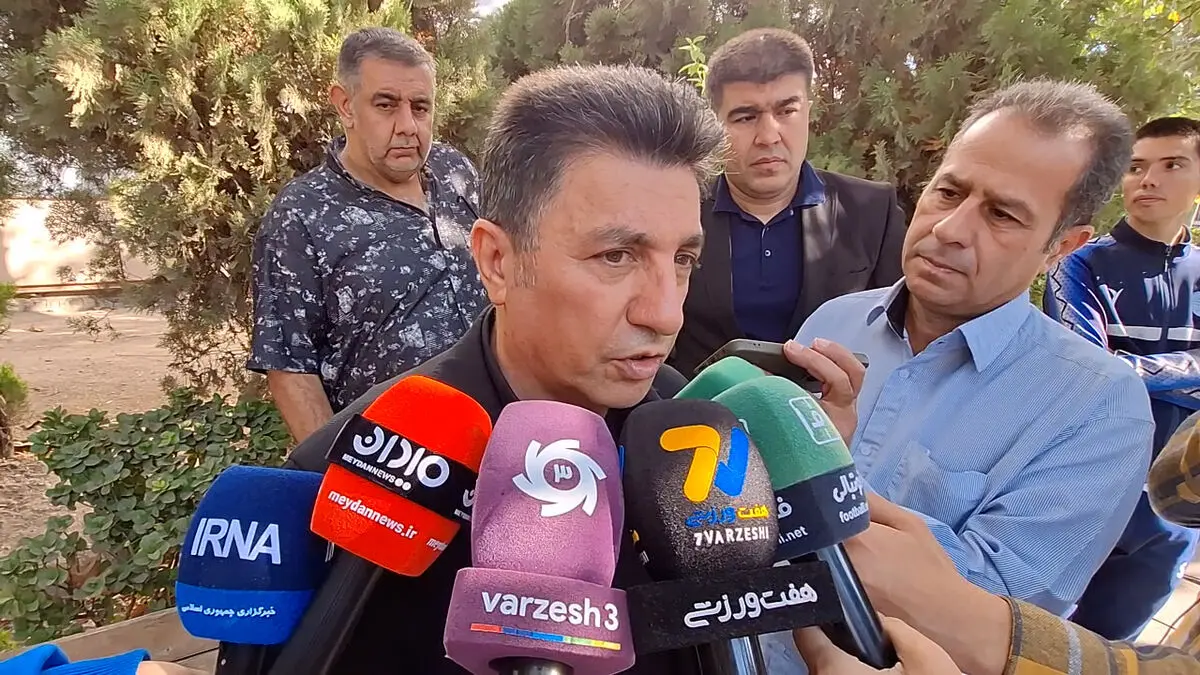 قلعه نویی: باید بیشتر به فکر پیشکسوتان باشیم