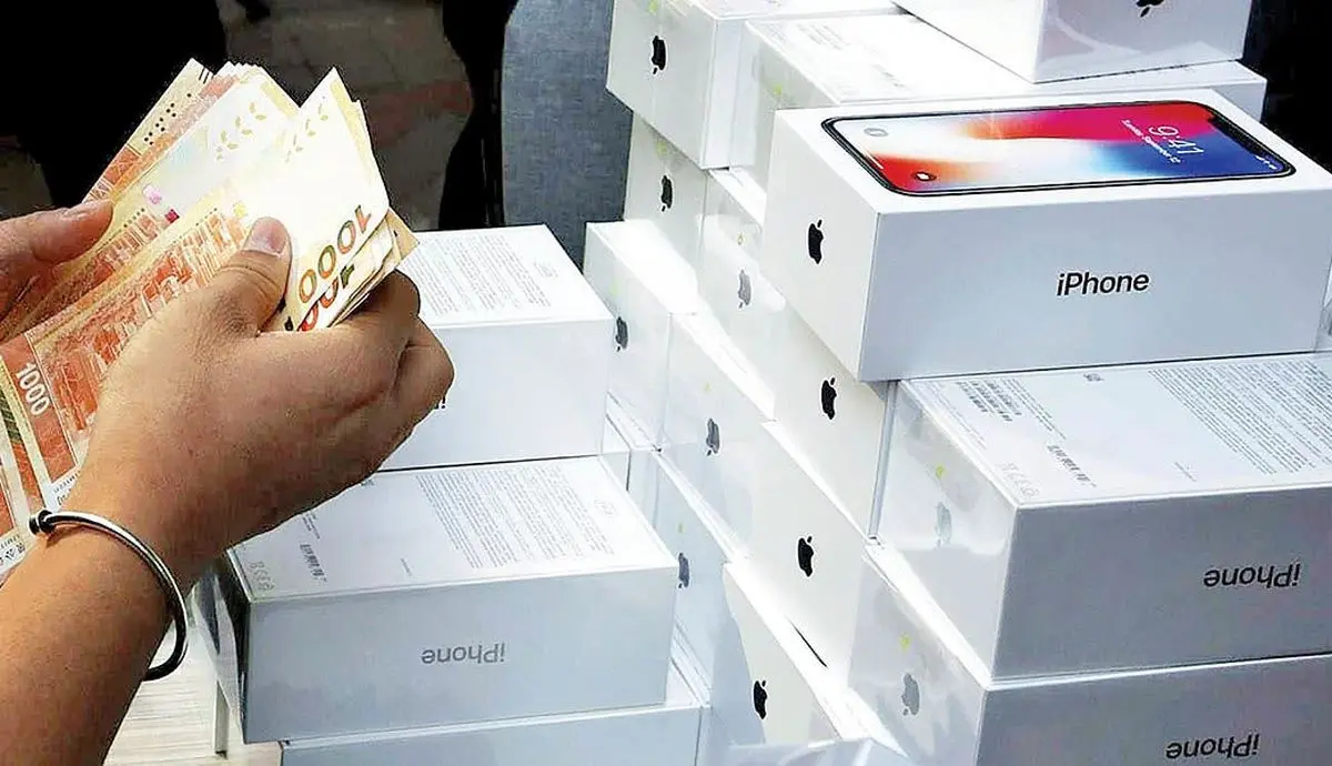 فرش قرمز ‌زیر ‌پای‌ آیفون و‌ گلکسی