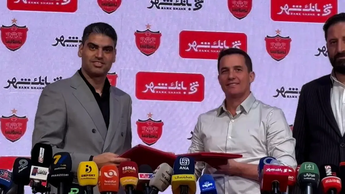 لحظه عقد قرارداد اوسمار ویرا و پرسپولیس