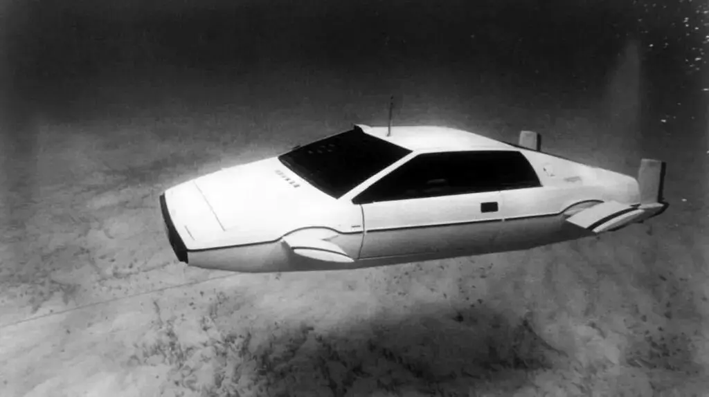 ایلان ماسک با آن همه پول‌ چه می‌کند؟