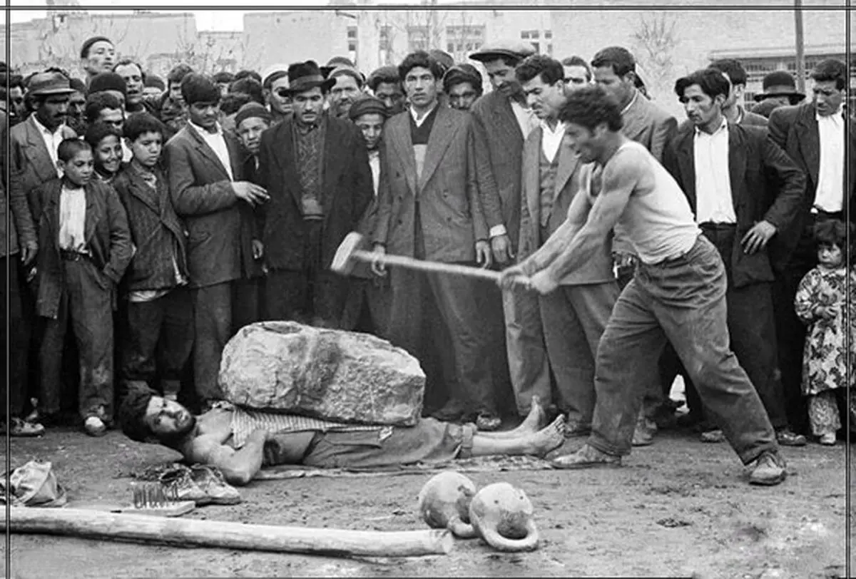 قاب تاریخ| بلور و تختی، معرکه‌گیری، دربند و مراسم سردوشی
