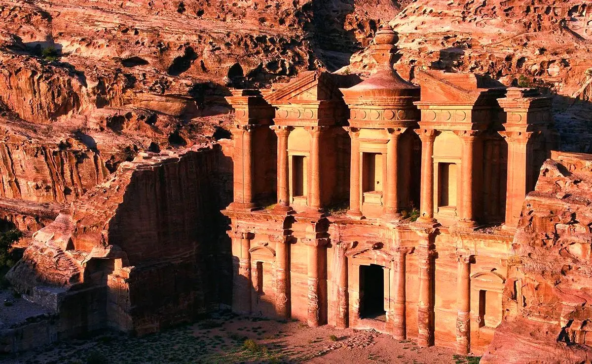 دلیل بلعیده‌شدن شهرهای باستانی توسط زمین