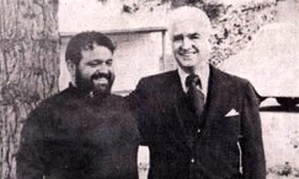 ‌100 قصه از لابه‌لای تاریخ| مشتی‌ ماشاالله‌ در‌ سفارت‌ آمریکا